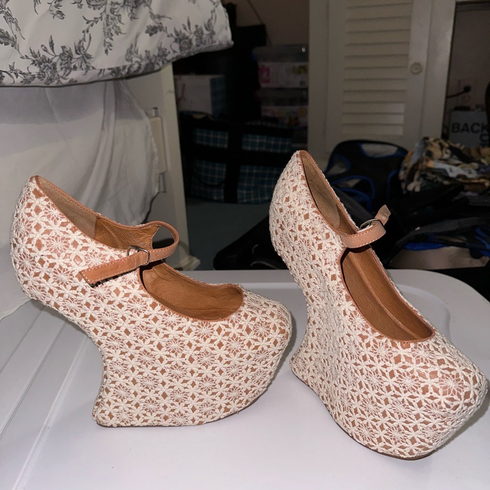 Vintage Jefferey Campbell Lace White/Beige Combo Women's Platform Size 7.5